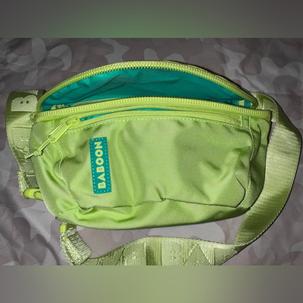 🎉 SOLD 🎉 baboon to the moon fannypack (3L) in lime green